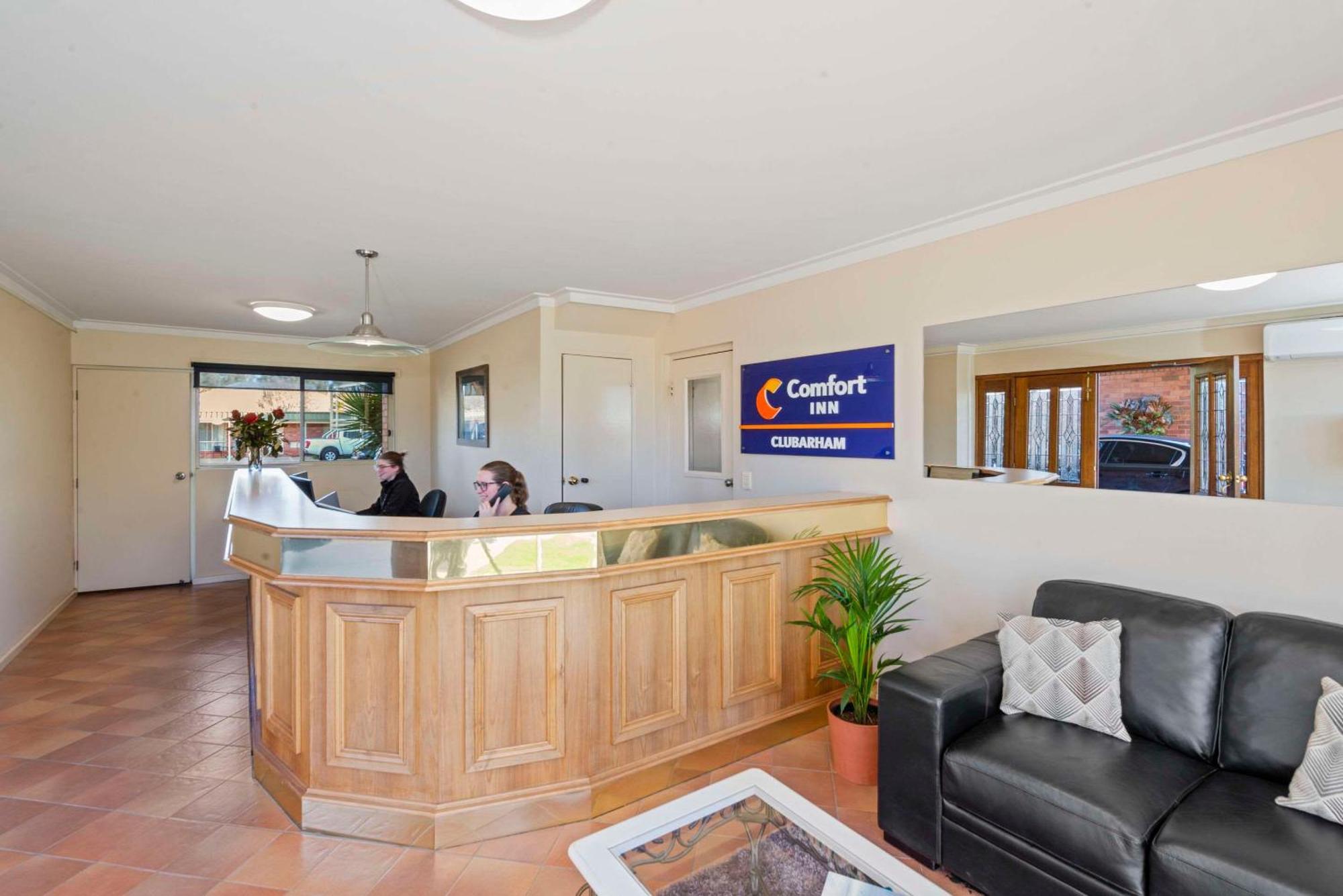 Comfort Inn Clubarham ภายนอก รูปภาพ